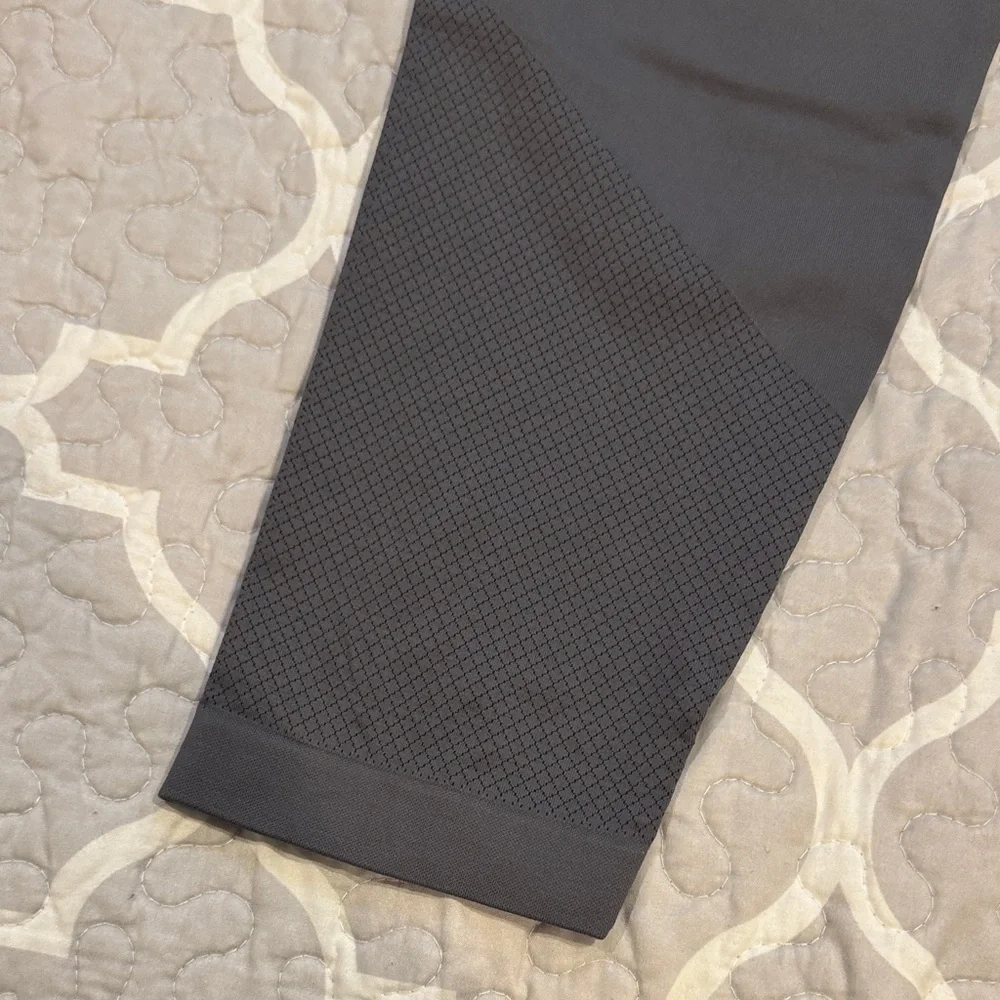 lululemon athletica sleek gray